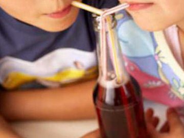 nước ngọt tăng nguy cơ tiểu đường ở trẻ em