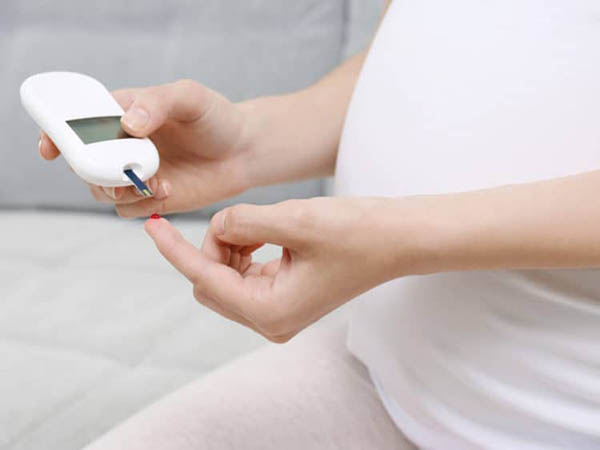 Giúp người mẹ mắc tiểu đường thai kỳ có thể sinh thường