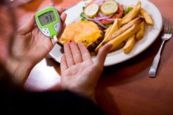 Kiểm soát bệnh tiểu đường kèm tăng huyết áp như thế nào?